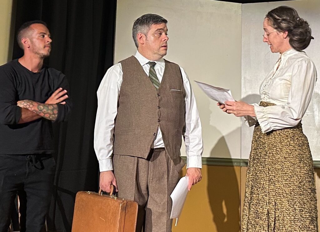 Shey Nessralla as The Bug, Randy Lichtenwalner as Harry Weinberger, and Saskia Bailey-de Bruijn as Mary Lilly